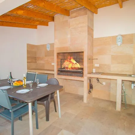 Corina - Plusholidays Villa