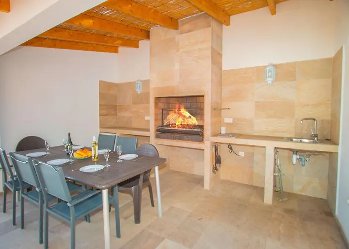 Corina - Plusholidays Villa