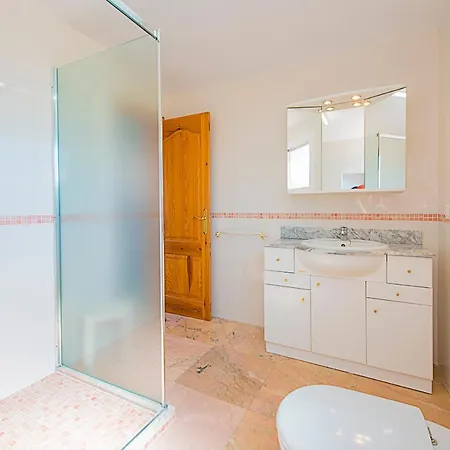 Corina - Plusholidays